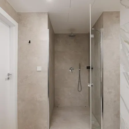 3-bedroom Unique Sky Panorama *